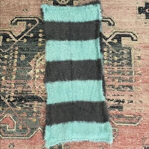 Aerie Fuzzy Scarf in Blue and Gray